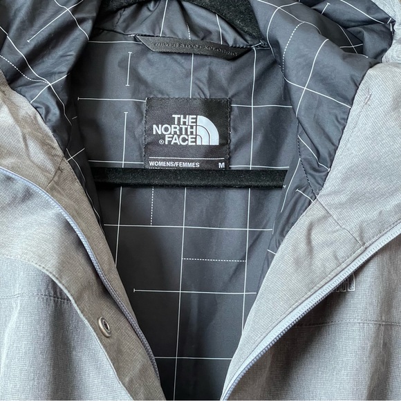 THE NORTH FACE DRYVENT LADIES RAIN/WINDBREAKER JACKET Grey Colour SizeMedium - Picture 6 of 16